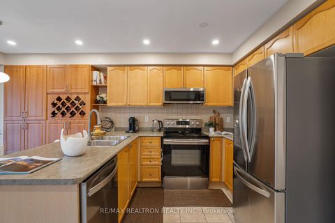 Photo 9 at 14 Pinoak Street, Rouge E11, Toronto
