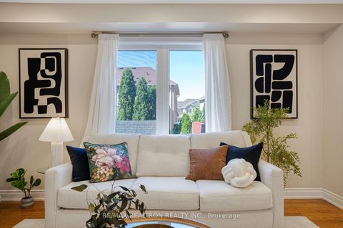 Photo 14 at 14 Pinoak Street, Rouge E11, Toronto
