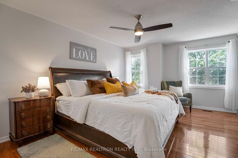 Photo 24 at 14 Pinoak Street, Rouge E11, Toronto