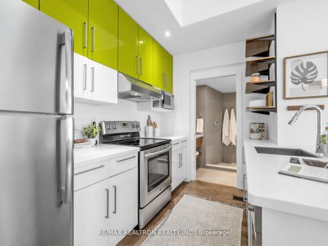 Photo 14 at 319 Wychwood Avenue, Cedarvale, Toronto