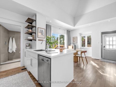 Photo 15 at 319 Wychwood Avenue, Cedarvale, Toronto