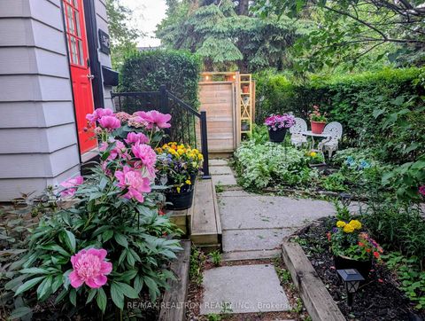Photo 22 at 319 Wychwood Avenue, Cedarvale, Toronto