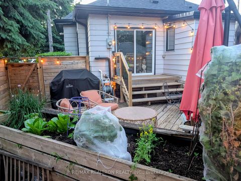 Photo 25 at 319 Wychwood Avenue, Cedarvale, Toronto