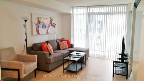 Photo 1 at 526 - 85 Queens Wharf Road, Waterfront Communities C1, Toronto