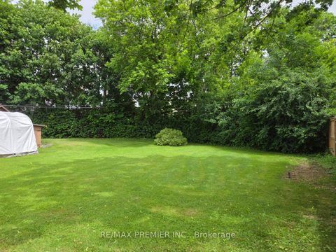 Photo 6 at 15 Fran Drive, West Woodbridge, Vaughan
