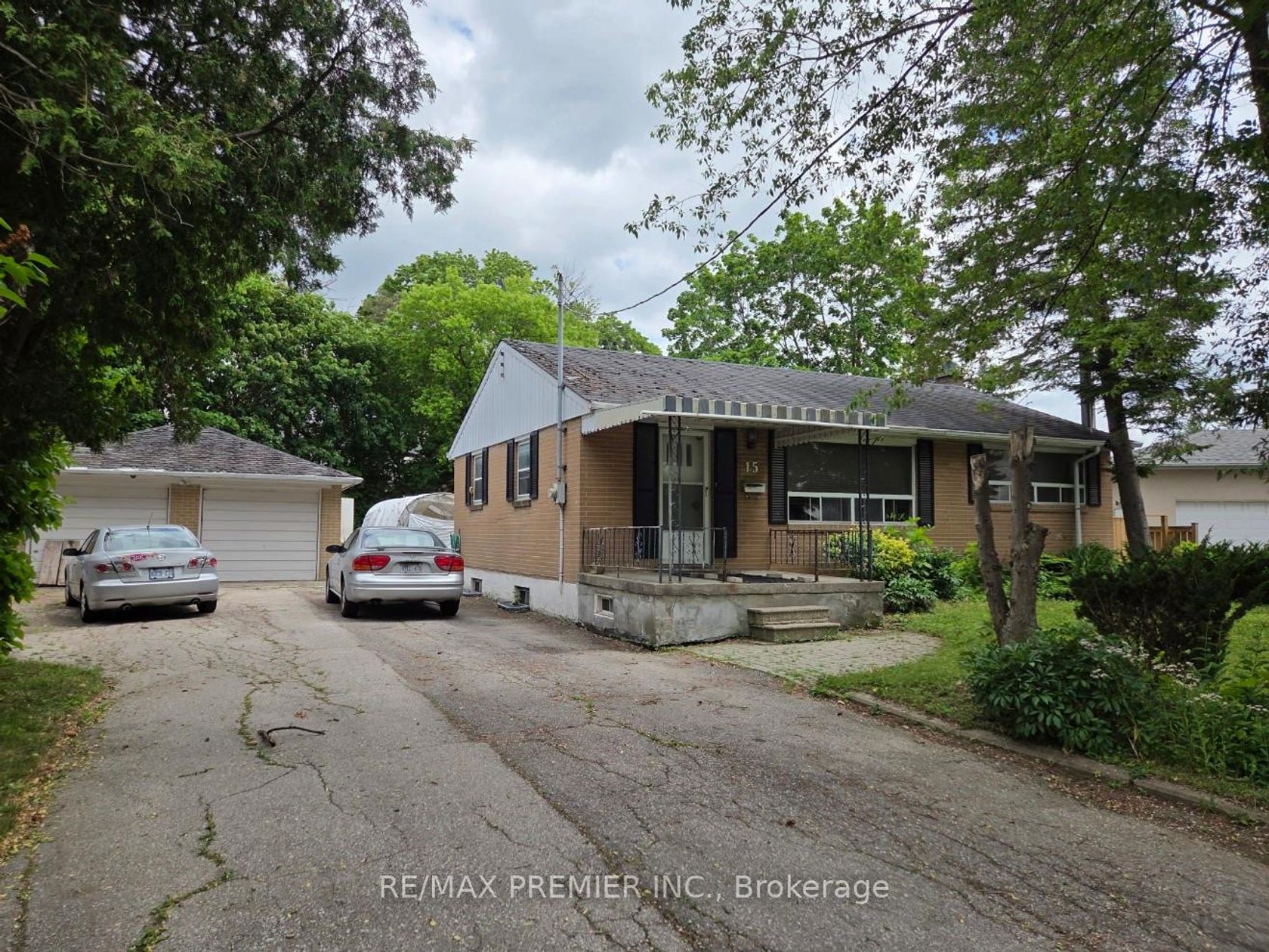15 Fran Drive, West Woodbridge, Vaughan photo number 2
