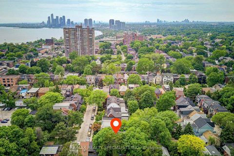 Photo 4 at 10 Saunders Avenue, Roncesvalles, Toronto