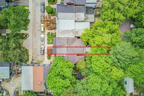 Photo 6 at 10 Saunders Avenue, Roncesvalles, Toronto