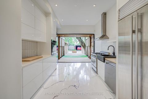Photo 14 at 10 Saunders Avenue, Roncesvalles, Toronto