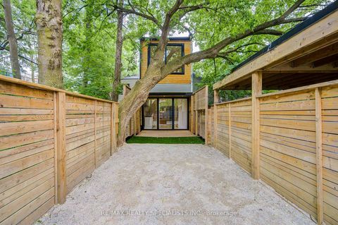 Photo 37 at 10 Saunders Avenue, Roncesvalles, Toronto