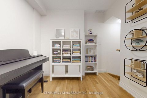 Photo 23 at 76 Hargrave Lane, York Mills, Toronto