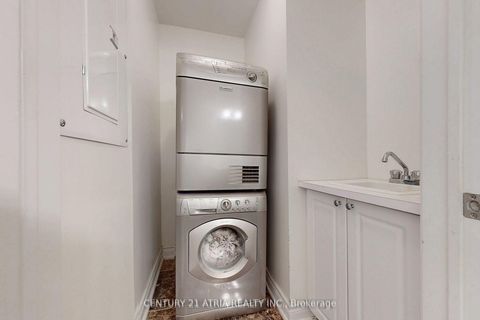 Photo 35 at 76 Hargrave Lane, York Mills, Toronto