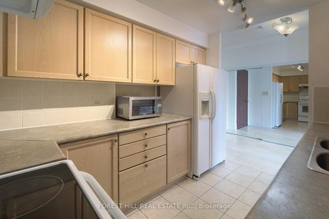 Photo 13 at 805 - 1 Clairtrell Road, Willowdale East, Toronto