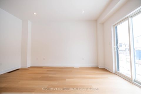 Photo 7 at 236 Prince William Way, Shore, Barrie