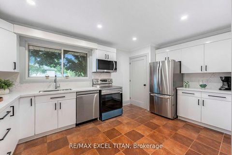 Photo 6 at 66 Marion Crescent, Wellington, Barrie