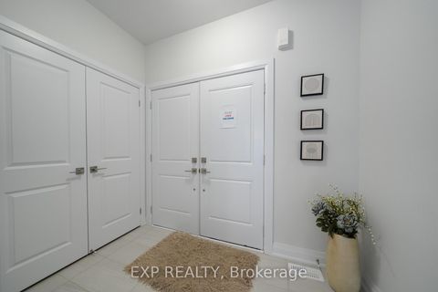 Photo 2 at 114 Seguin Street, Oak Ridges, Richmond Hill