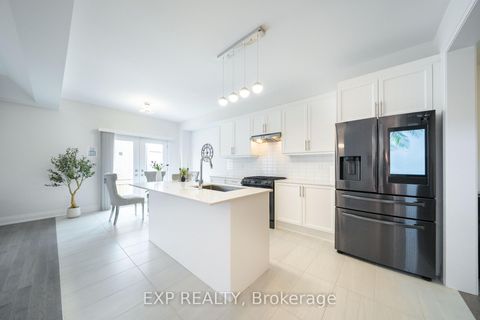 Photo 10 at 114 Seguin Street, Oak Ridges, Richmond Hill
