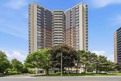 Photo 2 at 1502 - 980 Broadview Avenue, Broadview North, Toronto