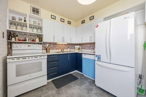 Photo 14 at 1502 - 980 Broadview Avenue, Broadview North, Toronto