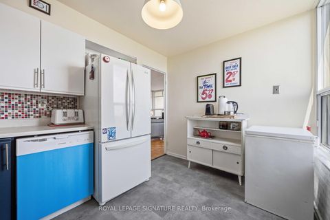 Photo 15 at 1502 - 980 Broadview Avenue, Broadview North, Toronto