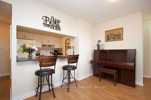 Photo 13 at 722 - 18 Mondeo Drive, Dorset Park, Toronto