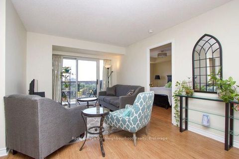 Photo 16 at 722 - 18 Mondeo Drive, Dorset Park, Toronto