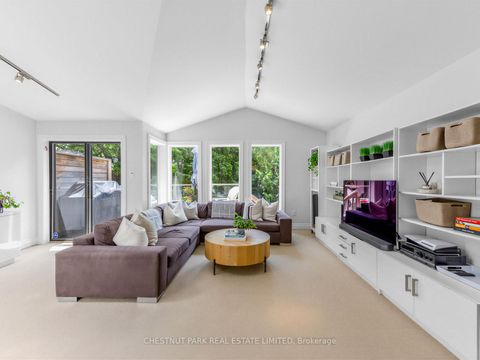 Photo 11 at 303 Belsize Drive, Mount Pleasant East, Toronto