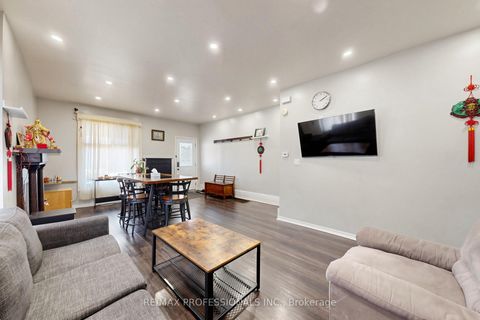 Photo 6 at 2 Muir Avenue, Dufferin Grove, Toronto