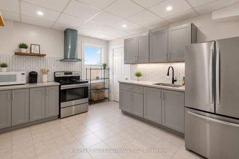 Photo 10 at 2 Muir Avenue, Dufferin Grove, Toronto
