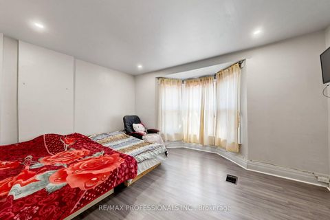 Photo 15 at 2 Muir Avenue, Dufferin Grove, Toronto