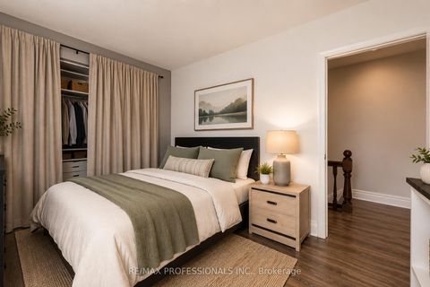 Photo 16 at 2 Muir Avenue, Dufferin Grove, Toronto