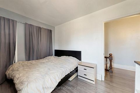 Photo 17 at 2 Muir Avenue, Dufferin Grove, Toronto