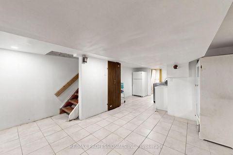 Photo 33 at 2 Muir Avenue, Dufferin Grove, Toronto