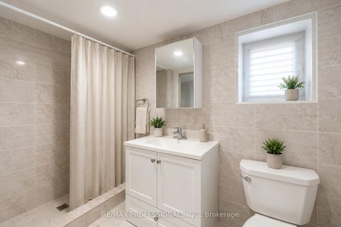 Photo 34 at 2 Muir Avenue, Dufferin Grove, Toronto