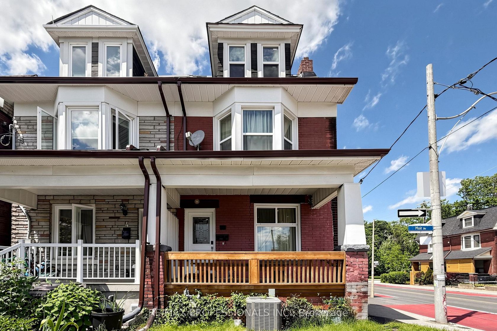 2 Muir Avenue, Dufferin Grove, Toronto photo 6