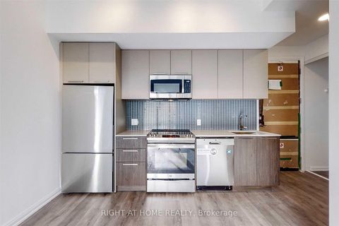 Photo 11 at 611 - 4208 Dundas Street W, Humber Valley, Toronto