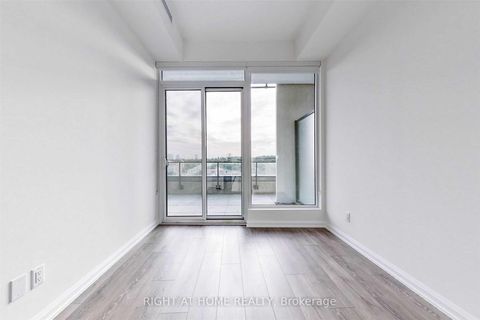 Photo 15 at 611 - 4208 Dundas Street W, Humber Valley, Toronto