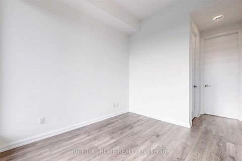 Photo 18 at 611 - 4208 Dundas Street W, Humber Valley, Toronto