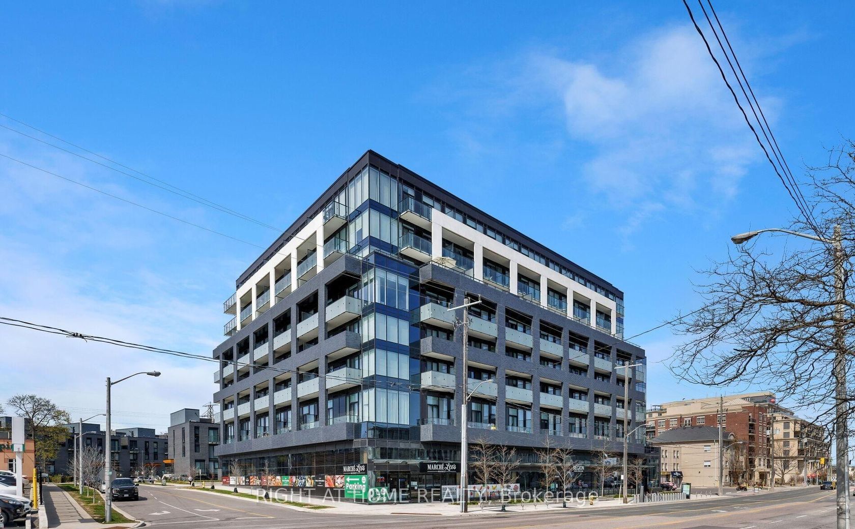 611 - 4208 Dundas Street W, Humber Valley, Toronto photo number 2