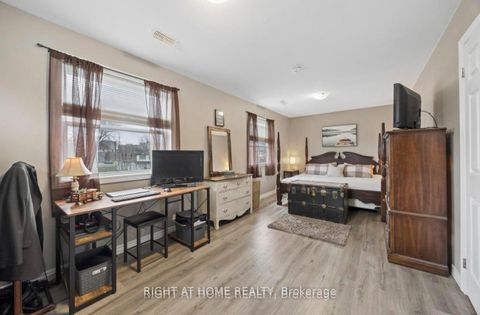 Photo 12 at 154 Admiral Road, South East, Ajax