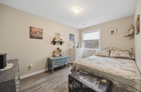 Photo 13 at 154 Admiral Road, South East, Ajax