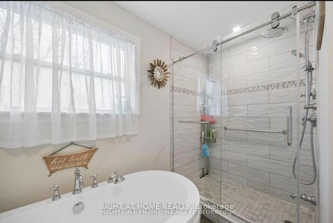 Photo 15 at 154 Admiral Road, South East, Ajax