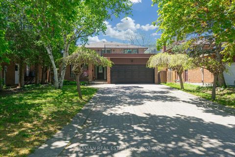 Photo 1 at 12 Dorian Place, Uplands, Vaughan