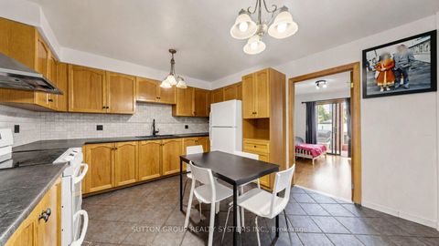 Photo 3 at 289D Bartlett Avenue, Junction, Toronto