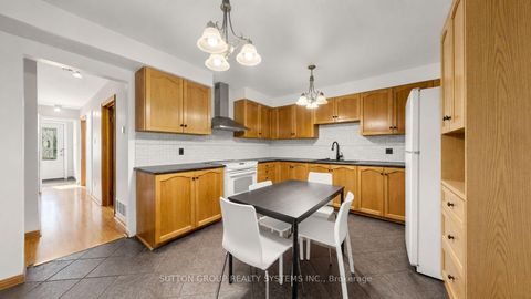 Photo 4 at 289D Bartlett Avenue, Junction, Toronto