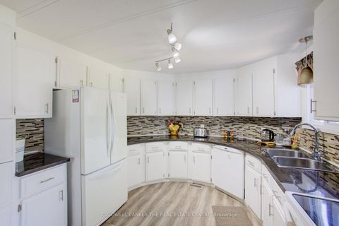 Photo 14 at 36 Linden Lane, Rural Innisfil, Innisfil