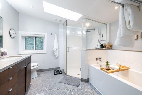 Photo 23 at 4625 Dundas Street W, Kingsway South, Toronto