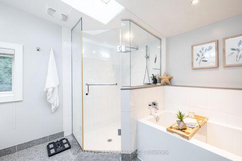 Photo 25 at 4625 Dundas Street W, Kingsway South, Toronto