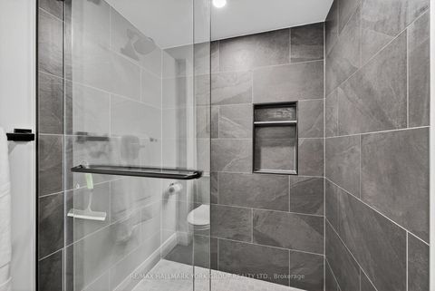 Photo 8 at 906 - 250 Davis Drive, Central Newmarket, Newmarket