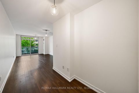 Photo 13 at 103 - 816 Lansdowne Avenue, Junction, Toronto